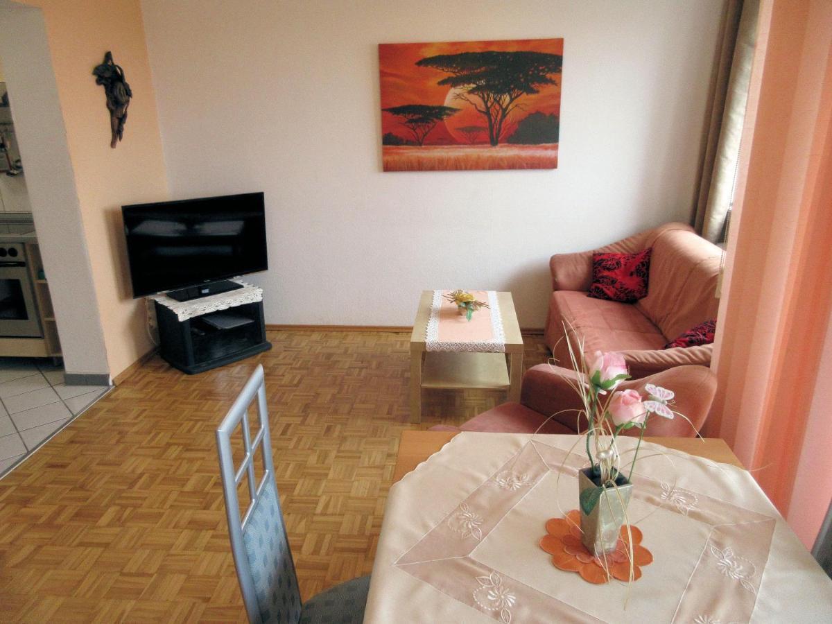 Private Apartment Near Fair Ground Ганновер Экстерьер фото